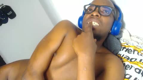 Snapshot of charly_vergonti_ chatting on 09.18.25 charly_vergonti_ online show from 09.18.25