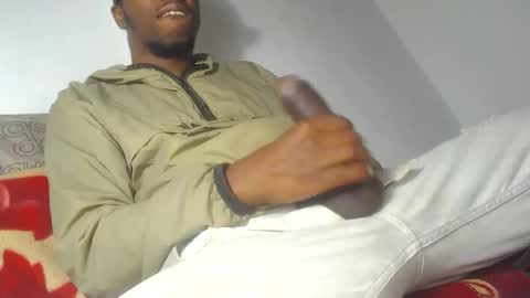 Snapshot of charly_vergonti_ chatting on 10.12.25 charly_vergonti_ online show from 10.12.25