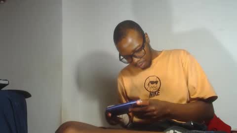 Snapshot of charly_vergonti_ chatting on 12.02.25 charly_vergonti_ online show from 12.02.25