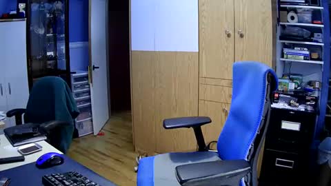 wanaBeYourToy online show from 12.04.24