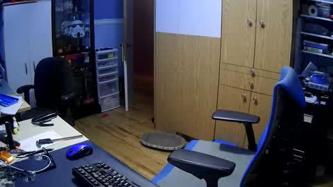 wanaBeYourToy online show from 12.16.25