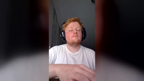 Snapshot of chattygingerboy chatting on 07.06.26 Gingerboy online show from 07.06.26