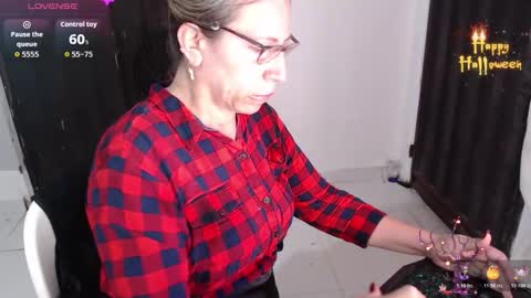 CHAYLA VICTORIA RUIZ  online show from 11.05.25