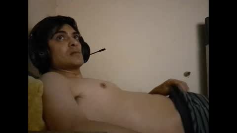 Snapshot of chaynochayno chatting on 12.21.24 OnlyChayno online show from 12.21.24