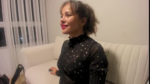 Regina Phalange online show from 02.22.25