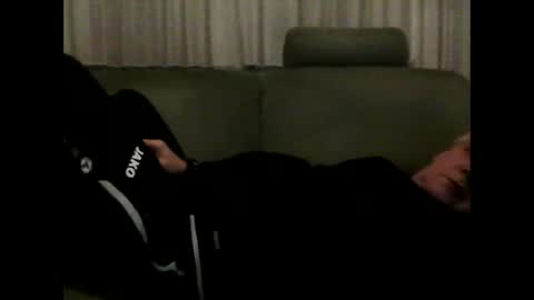 Tom online show from 02.04.25