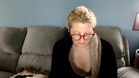 Snapshot of chelseasentra1 chatting on 06.23.26 Chelsea online show from 06.23.26