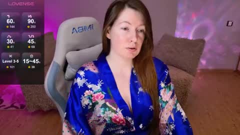 Snapshot of chelsey_rayne chatting on 05.05.26 Instagram faroffland online show from 05.05.26