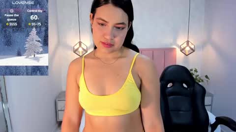 Snapshot of chelsyquinn chatting on 01.15.25 Camila online show from 01.15.25