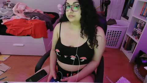 Snapshot of chericheesecake chatting on 02.27.25 chericheesecake online show from 02.27.25