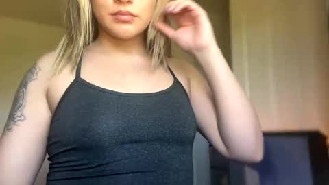 Snapshot of cherrieamaretto chatting on 01.16.26 cherrieamaretto online show from 01.16.26