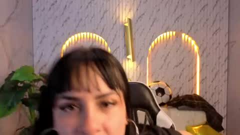 Snapshot of cherry_bloom_tx chatting on 07.12.26 Follow me.. Live 730 to 1400 online show from 07.12.26