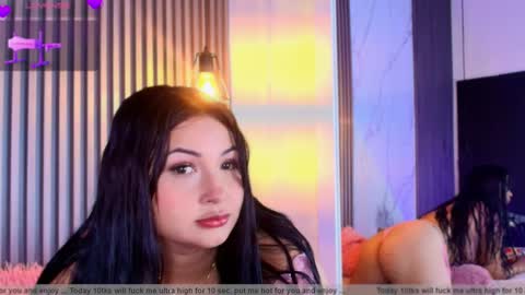 Snapshot of cherry_blossom18_ chatting on 10.21.25 C H E R R Y online show from 10.21.25