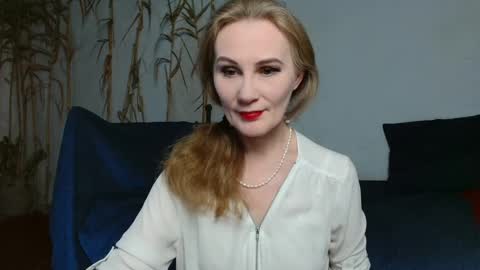 Snapshot of cherry_blossomsx chatting on 03.09.25 thanks guys see you tomorrow online show from 03.09.25