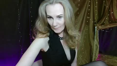 Snapshot of cherry_blossomsx chatting on 10.22.25 thanks guys see you tomorrow online show from 10.22.25