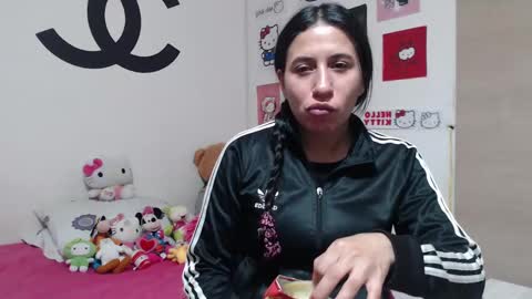 Snapshot of cherry_hc chatting on 02.26.25 Nezumy Rey  online show from 02.26.25