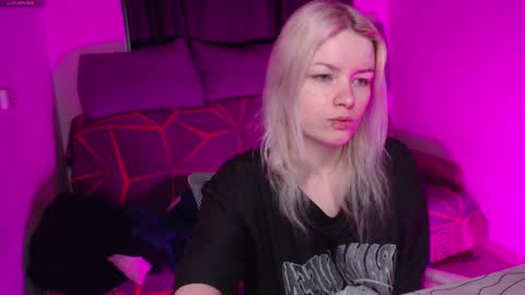 Snapshot of cherry_night666 chatting on 04.24.26 Morty online show from 04.24.26