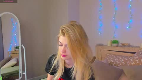 Snapshot of cherry_pr1ce chatting on 05.17.26 cherry_pr1ce online show from 05.17.26