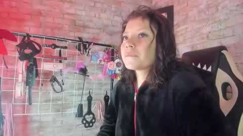     online show from 11.02.25