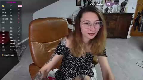 Snapshot of cherryangle chatting on 07.18.26 Leonie online show from 07.18.26