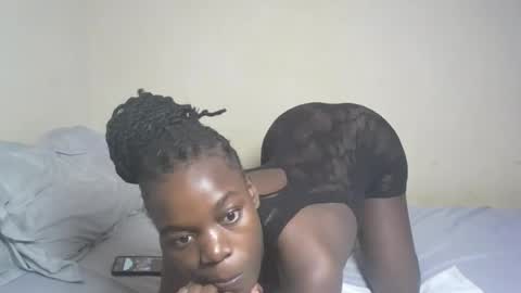 Snapshot of cherrye_bonny2 chatting on 06.19.26 Cherry online show from 06.19.26