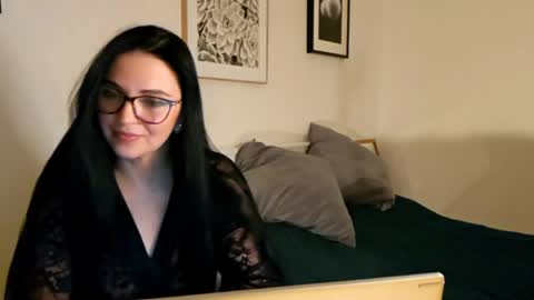 Snapshot of cherryluxe_ chatting on 05.20.26 Kira online show from 05.20.26