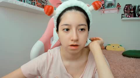 Snapshot of cherrymafer666 chatting on 01.10.25 cherrycute666 online show from 01.10.25