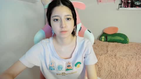 Snapshot of cherrymafer666 chatting on 01.11.25 cherrycute666 online show from 01.11.25