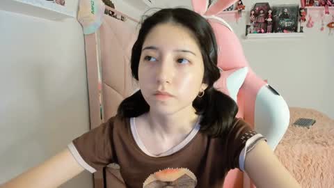 Snapshot of cherrymafer666 chatting on 01.19.25 cherrycute666 online show from 01.19.25