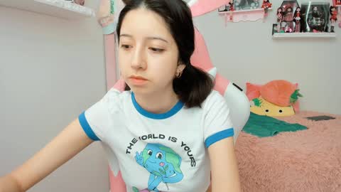 Snapshot of cherrymafer666 chatting on 01.19.25 cherrycute666 online show from 01.19.25