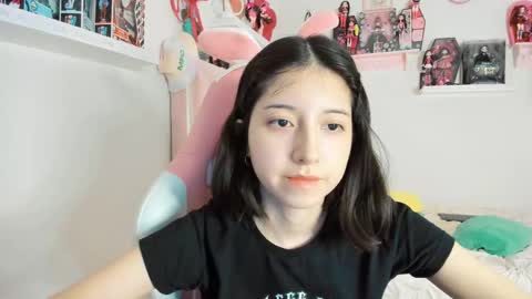 Snapshot of cherrymafer666 chatting on 02.14.25 cherrycute666 online show from 02.14.25