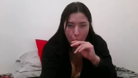 Snapshot of cherryxxox chatting on 04.14.26 Cherry online show from 04.14.26