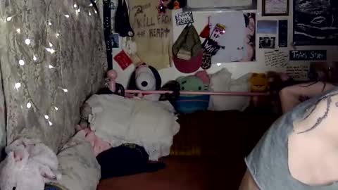 Snapshot of cherstrauberry chatting on 05.24.26 cher strauberry online show from 05.24.26