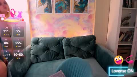 Snapshot of chery_dream chatting on 10.03.25 Brianna online show from 10.03.25