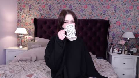 amelia online show from 01.06.25