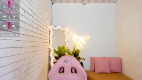 Chiara  online show from 02.05.25