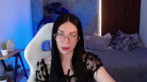 Chiara online show from 03.04.25