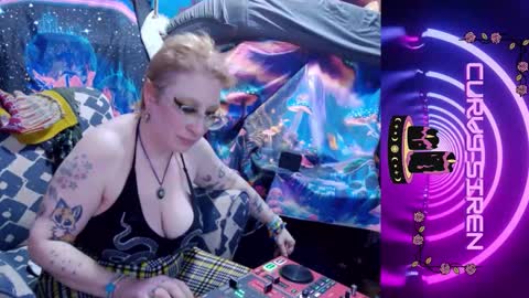 CurvySiren online show from 02.08.26