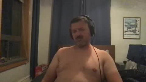 Snapshot of chicagoguy7183 chatting on 10.02.25 chicagoguy7183 online show from 10.02.25