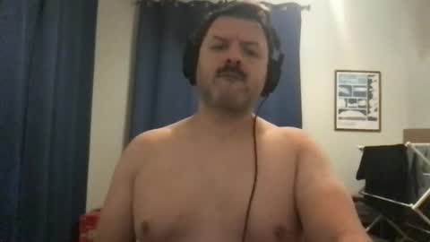 Snapshot of chicagoguy7183 chatting on 11.22.25 chicagoguy7183 online show from 11.22.25