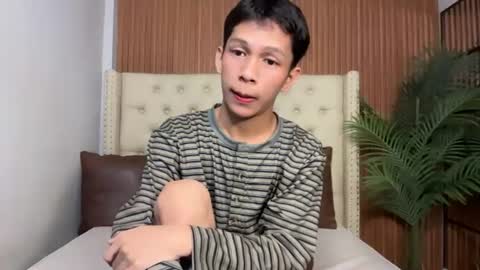 chick_renz online show from 07.28.26
