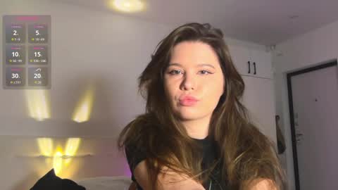 Snapshot of chiculya chatting on 04.19.26 chiculya online show from 04.19.26