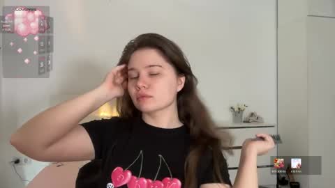 Snapshot of chiculya chatting on 05.31.26 chiculya online show from 05.31.26