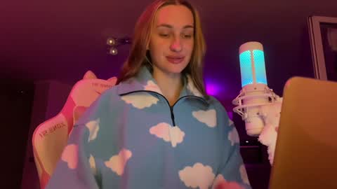 Snapshot of chillgoddess chatting on 01.24.25 Goddess Vika - owner of all ur money online show from 01.24.25