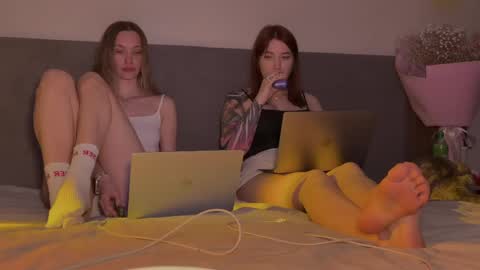 Snapshot of chillgoddess chatting on 04.19.26 Goddess Vika - owner of all ur money online show from 04.19.26