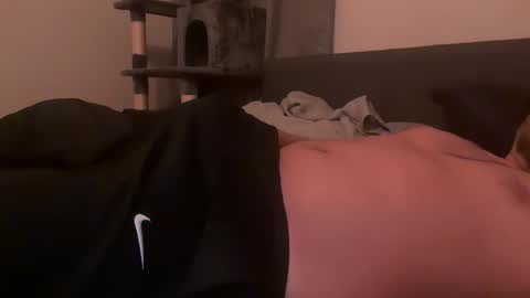 ChillGuyAVGsize online show from 04.10.26