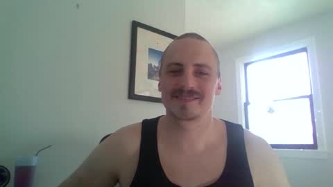 Snapshot of chillsfguy chatting on 12.17.25 Chillsfguy online show from 12.17.25