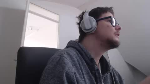 chillzonecam online show from 09.17.25