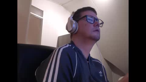 chillzonecam online show from 03.14.26