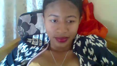 Snapshot of chloe9794 chatting on 10.10.25 chloe9794 online show from 10.10.25